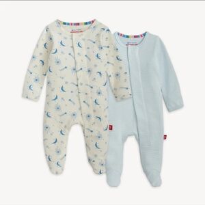 Magnetic Me Blue and White Moon Footies